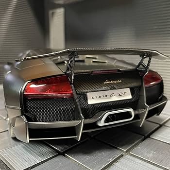 オートアート　1/18 ランボルギーニ ムルシエラゴ SV LP670-4 Amazon | オートアート 1/18 ランボルギーニ ムルシエラゴ LP670-4 SV